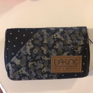 Dakine Wallet